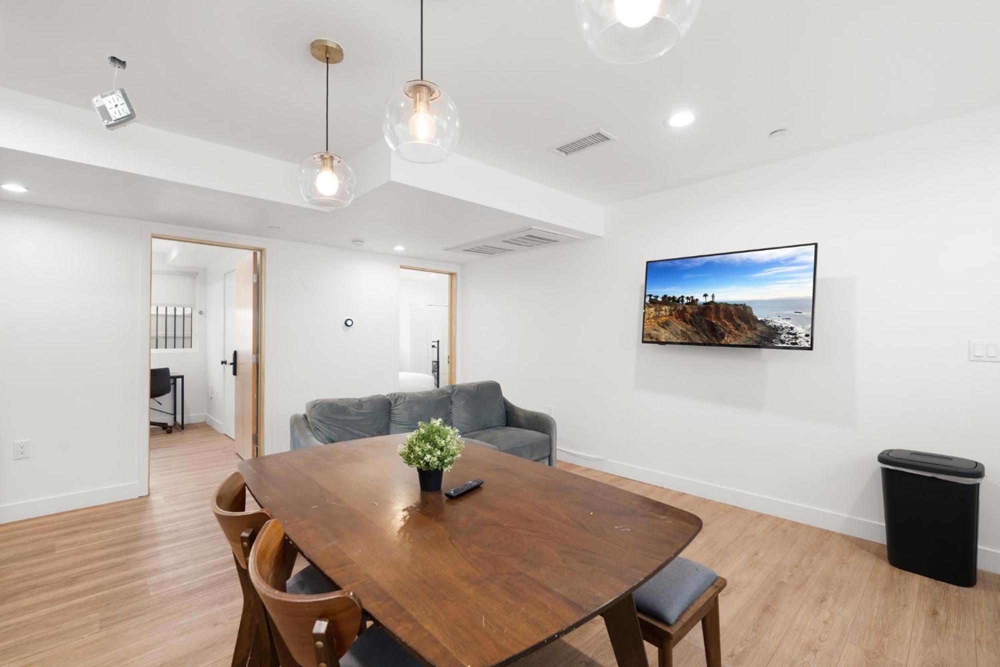 Spacious 1-Bd Hideaway Close To Usc Room With Share Livingroom Los Angeles Esterno foto